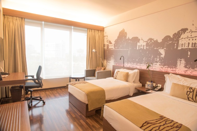 Deluxe Room Twin Bed City View at Vivanta Kolkata EM Bypass