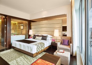 Executive Suite Bedroom With City View at Vivanta Pune, Hinjawadi