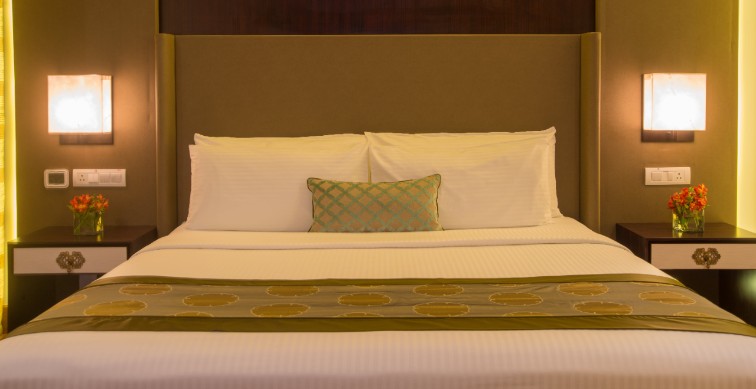 Premium Hotel Room with King Bed at Vivanta Colombo, Airport Garden
