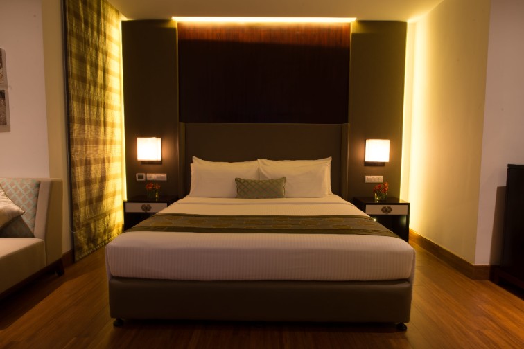 Premium Hotel Room with King Bed at Vivanta Colombo, Airport Garden