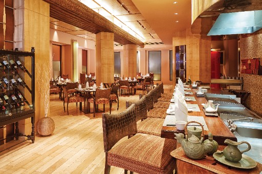 The-Gateway-Hotel-Marine-Drive-Ernakulam-Dining-Facade-01-3X2