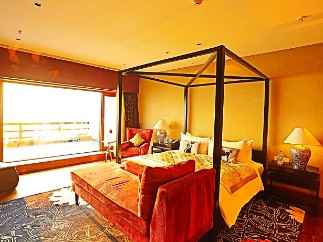 Premium Temptation Suite at Vivanta Dal View, Srinagar