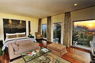 Premium Indulgence Room with Lake View and King Bed at Vivanta Dal View, Srinagar