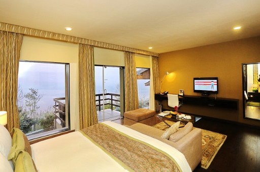 Luxury Room - Vivanta Dal View, Srinagar Luxury Room at Vivanta Dal View, Srinagar