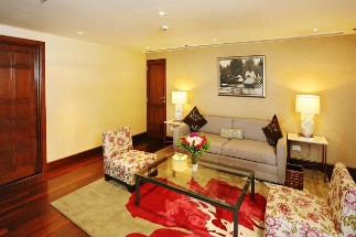 Luxury Living Room at Vivanta Dal View, Srinagar