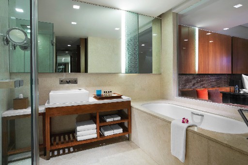 Premium Bathroom - Vivanta Surajkund, NCR Premium Bathroom at Vivanta Surajkund, NCR