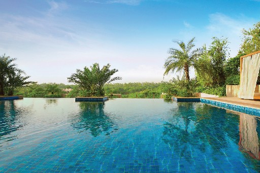 Luxury Swimming Pool - Vivanta Surajkund, NCR Luxury Swimming Pool at Vivanta Surajkund, NCR