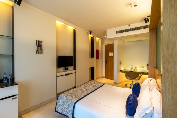 Superior Room's Luxury Bedroom at Vivanta Bengaluru, Whitefield