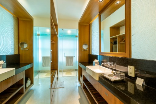 Bathroom at Superior Room at Vivanta Bengaluru, Whitefield