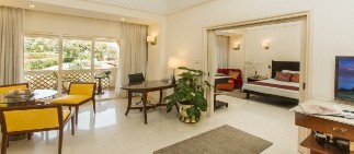 Premium Temptation Suite 1 Bedroom Garden View at Vivanta Aurangabad, Maharashtra