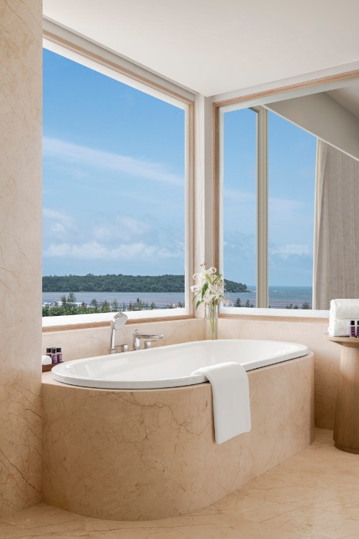 Vivanta Goa Miramar Executive Room Bathroom with Sea View​